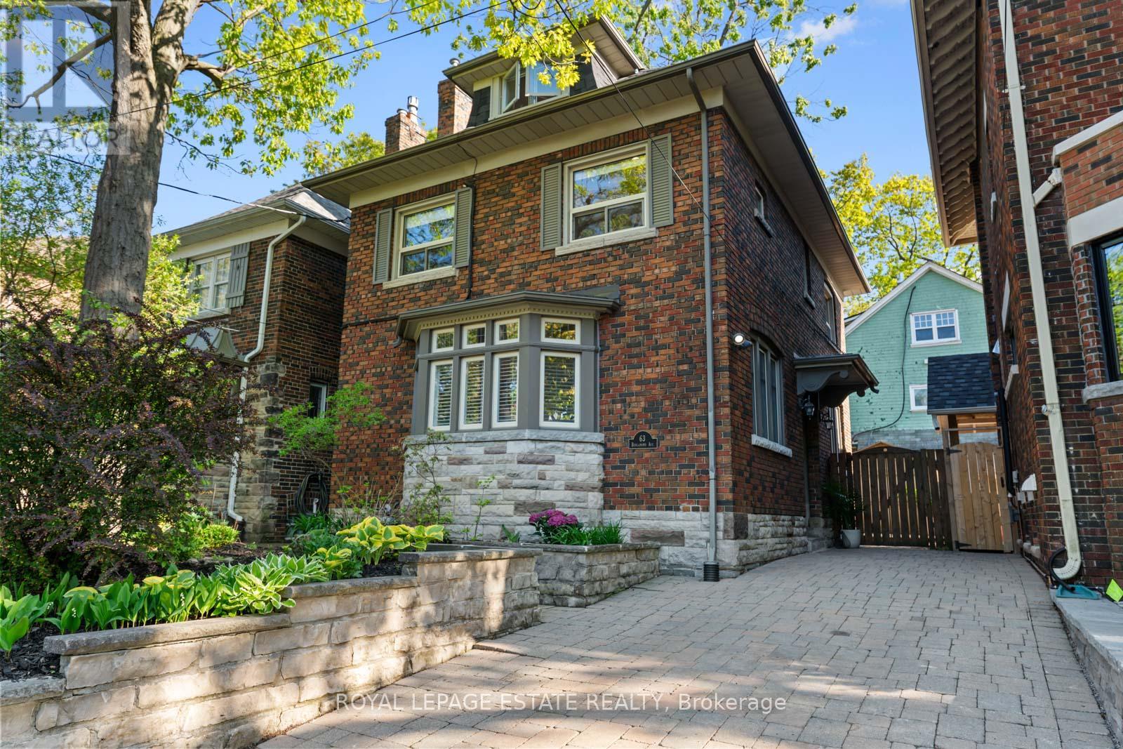 63 Benlamond Avenue, Toronto, Ontario  M4E 1Y8 - Photo 1 - E12176072