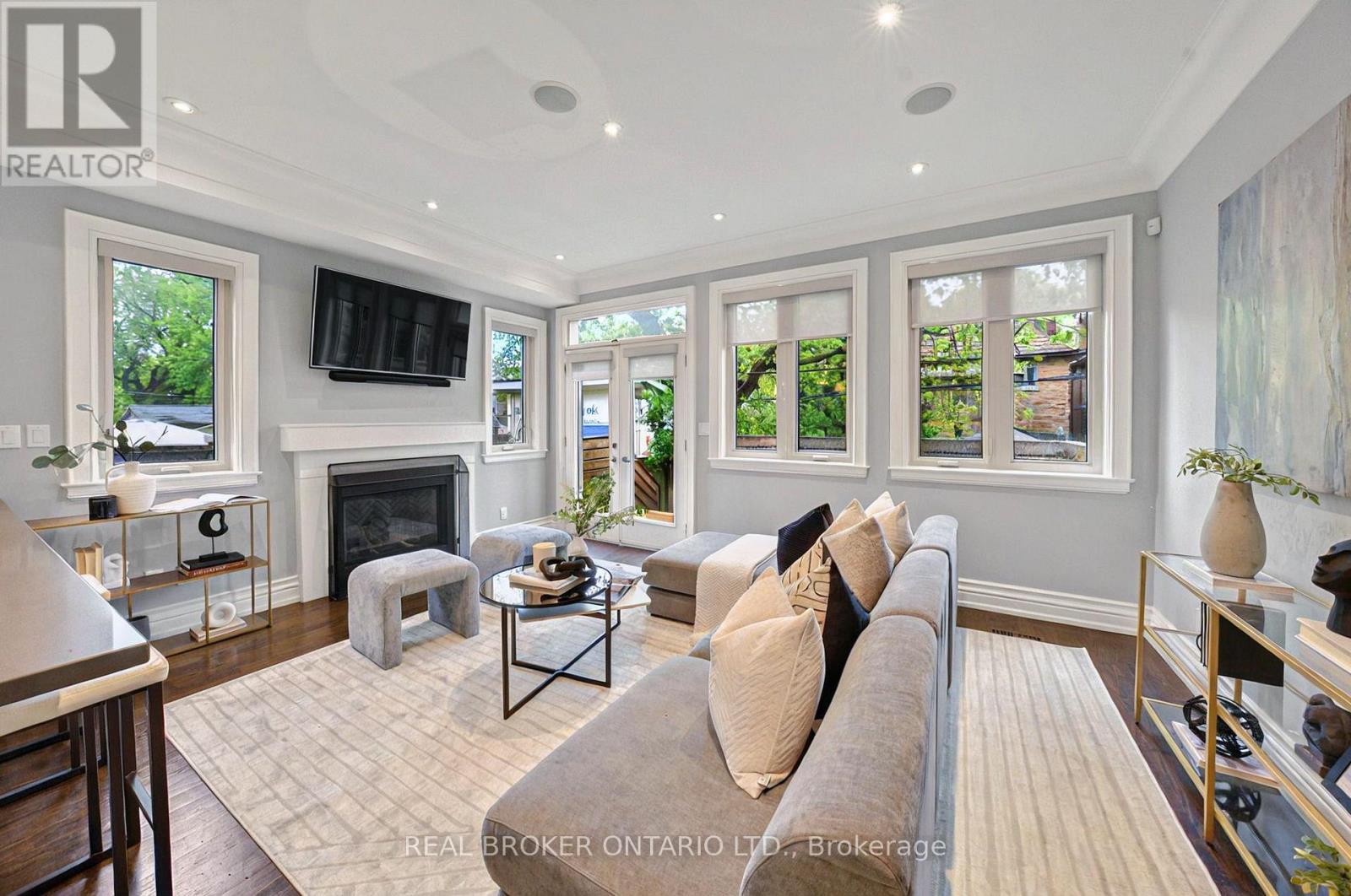 194 Lee Avenue, Toronto (The Beaches), Ontario  M4E 2P3 - Photo 10 - E12176075
