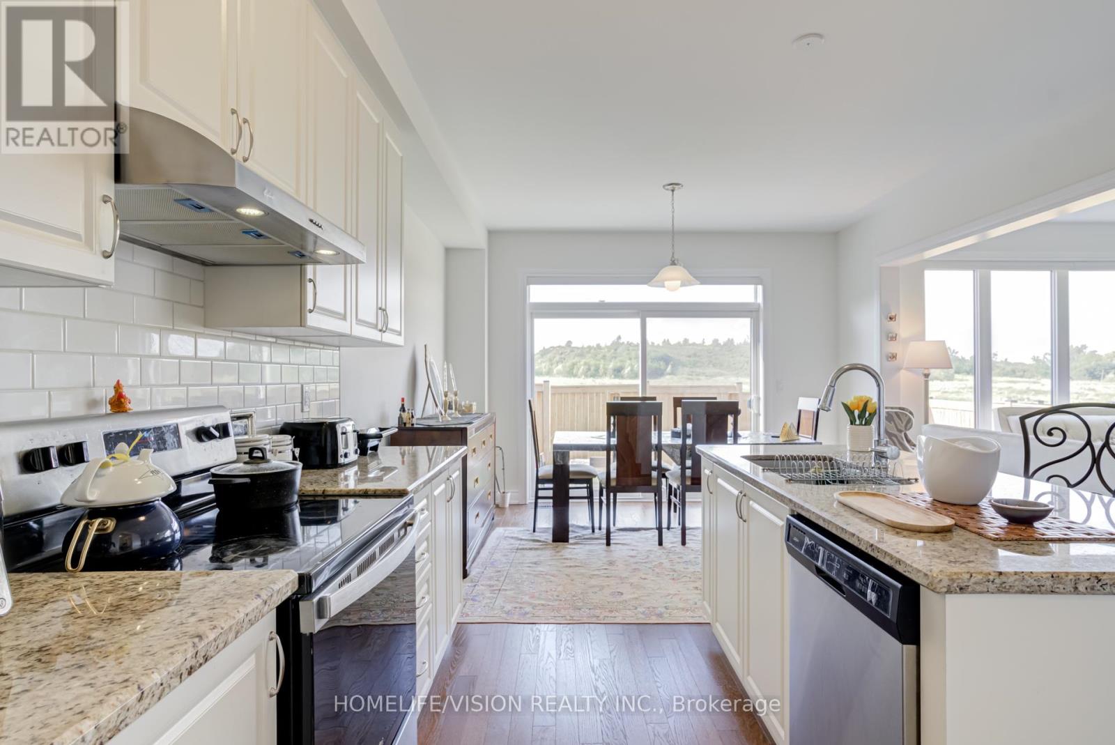 66 Chessington Avenue, East Gwillimbury (Queensville), Ontario  L9N 0R5 - Photo 14 - N12175970