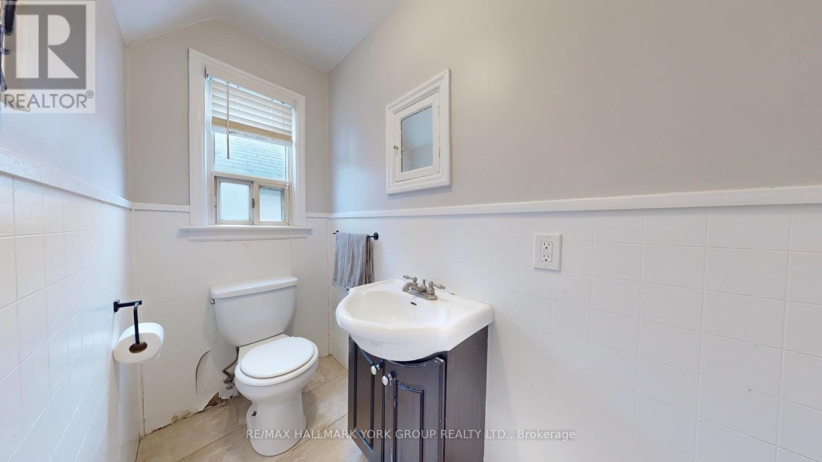 122 Gurnett Street, Aurora, Ontario  L4G 1P6 - Photo 15 - N12176029