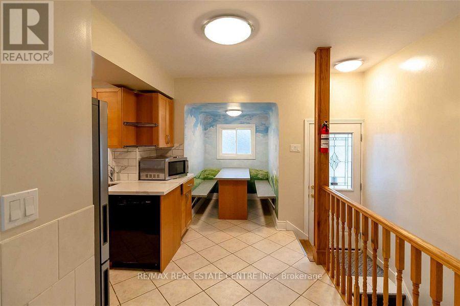 27 Hollywood Street N, Hamilton (Ainslie Wood), Ontario  L8S 3K7 - Photo 34 - X12175802