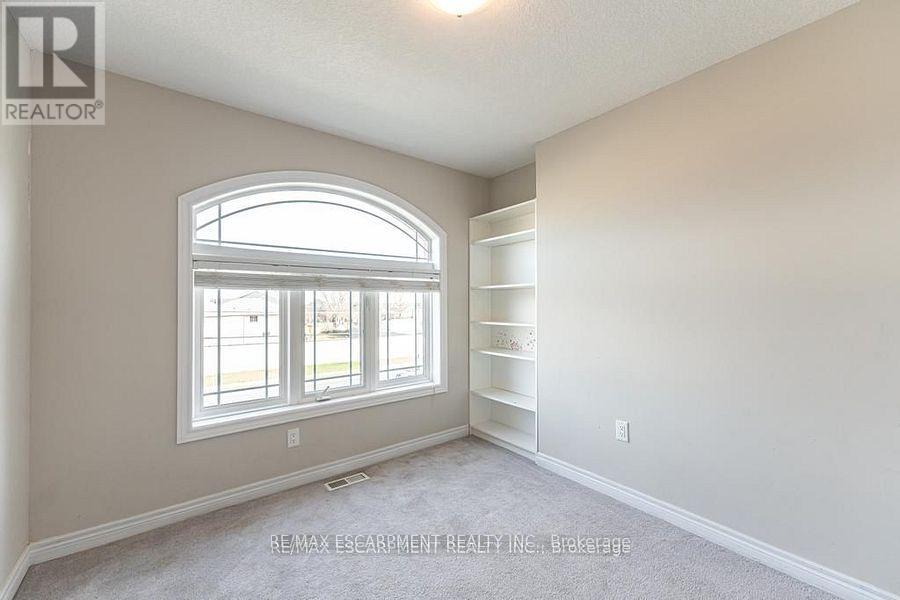 63 Crossings Way, Hamilton, Ontario  L0R 1P0 - Photo 19 - X12175852