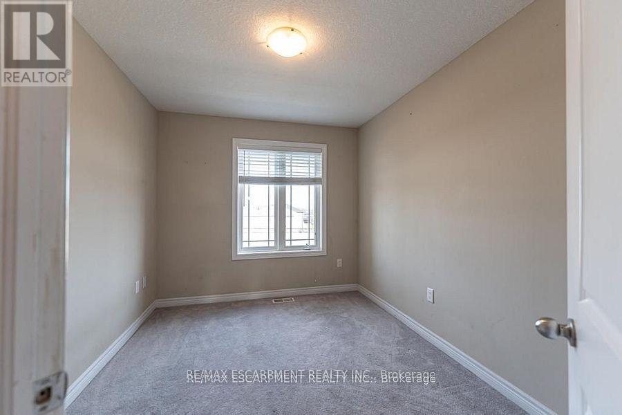 63 Crossings Way, Hamilton, Ontario  L0R 1P0 - Photo 21 - X12175852