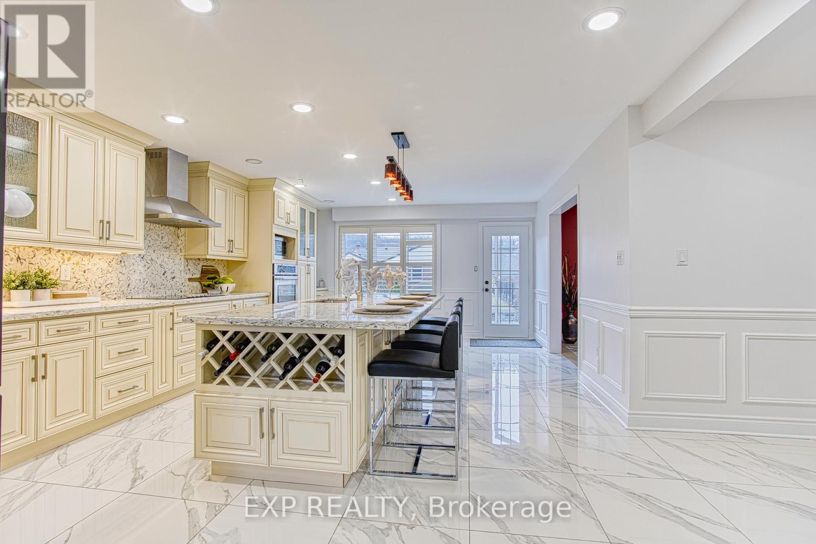50 Tuscani Drive, Hamilton, Ontario  L8E 5W4 - Photo 8 - X12175890