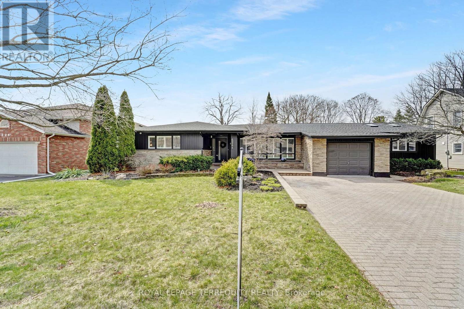 6244 RUSSELL STREET, Niagara Falls, Ontario