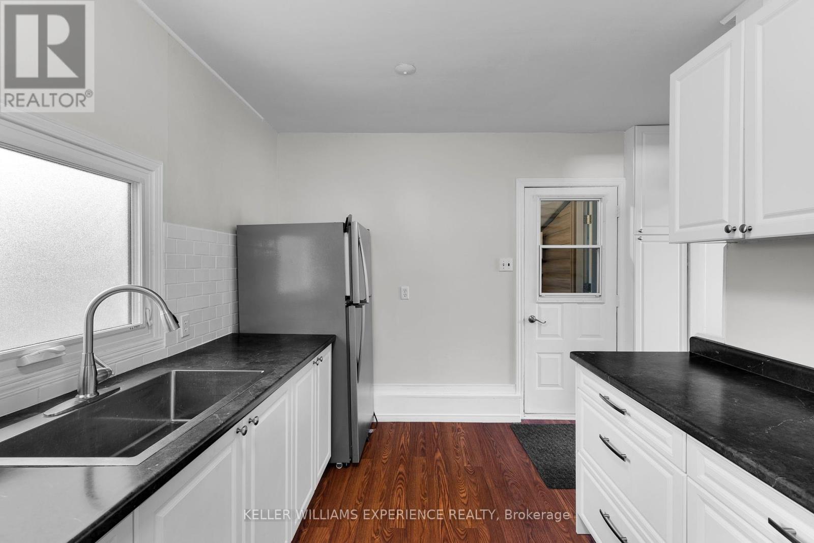 3 Courtland Street, Orillia, Ontario  L3V 1A4 - Photo 12 - S12175977