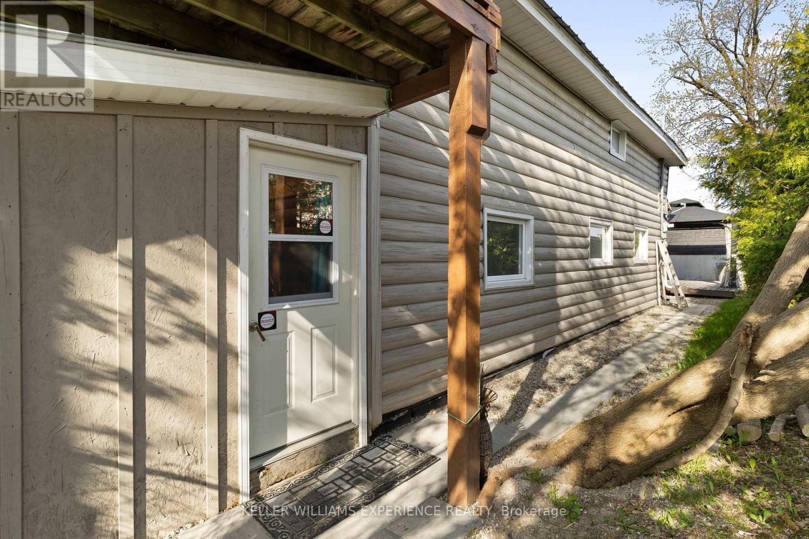 3 Courtland Street, Orillia, Ontario  L3V 1A4 - Photo 15 - S12175977