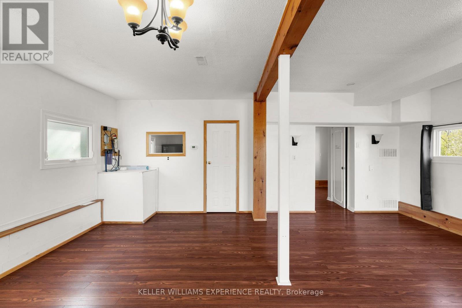 3 Courtland Street, Orillia, Ontario  L3V 1A4 - Photo 8 - S12175977