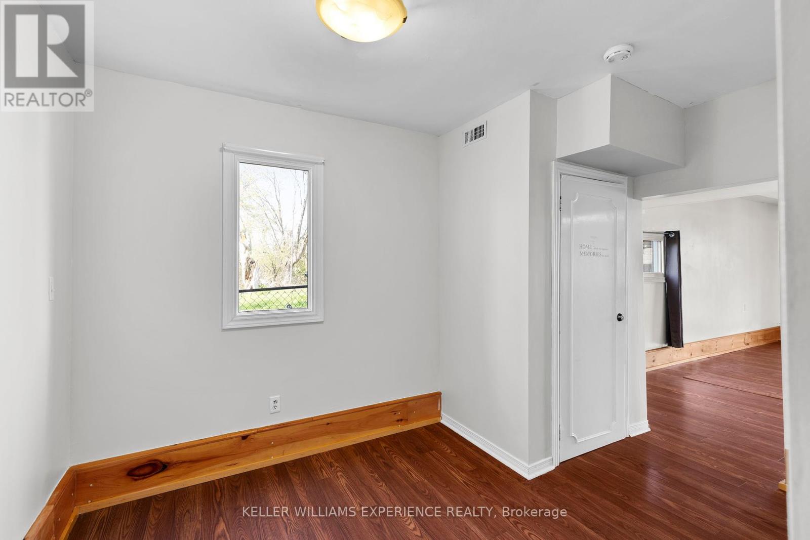 3 Courtland Street, Orillia, Ontario  L3V 1A4 - Photo 9 - S12175977