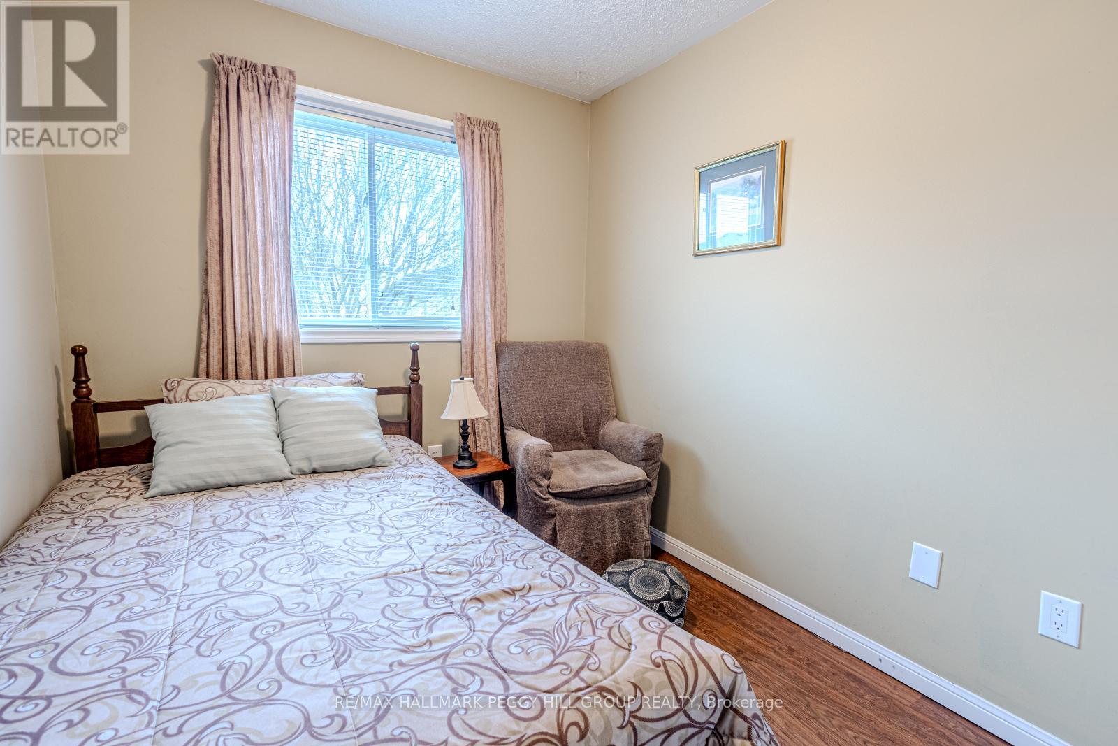 71 Pringle Drive, Barrie (Edgehill Drive), Ontario  L4N 0R2 - Photo 8 - S12176049