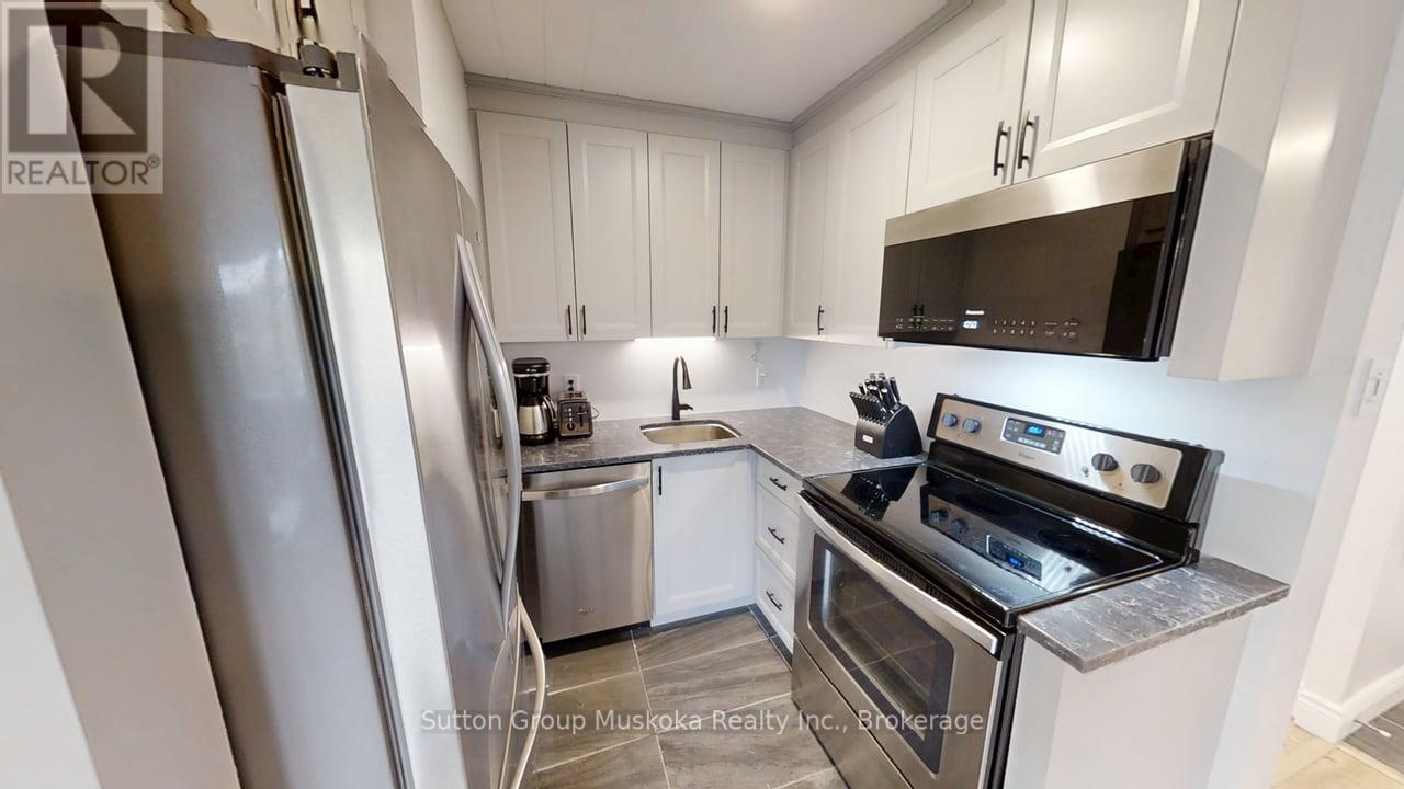 28-101 Tennisview Complex - Deerhurst Drive, Huntsville, Ontario  P1H 2E8 - Photo 11 - X12084548