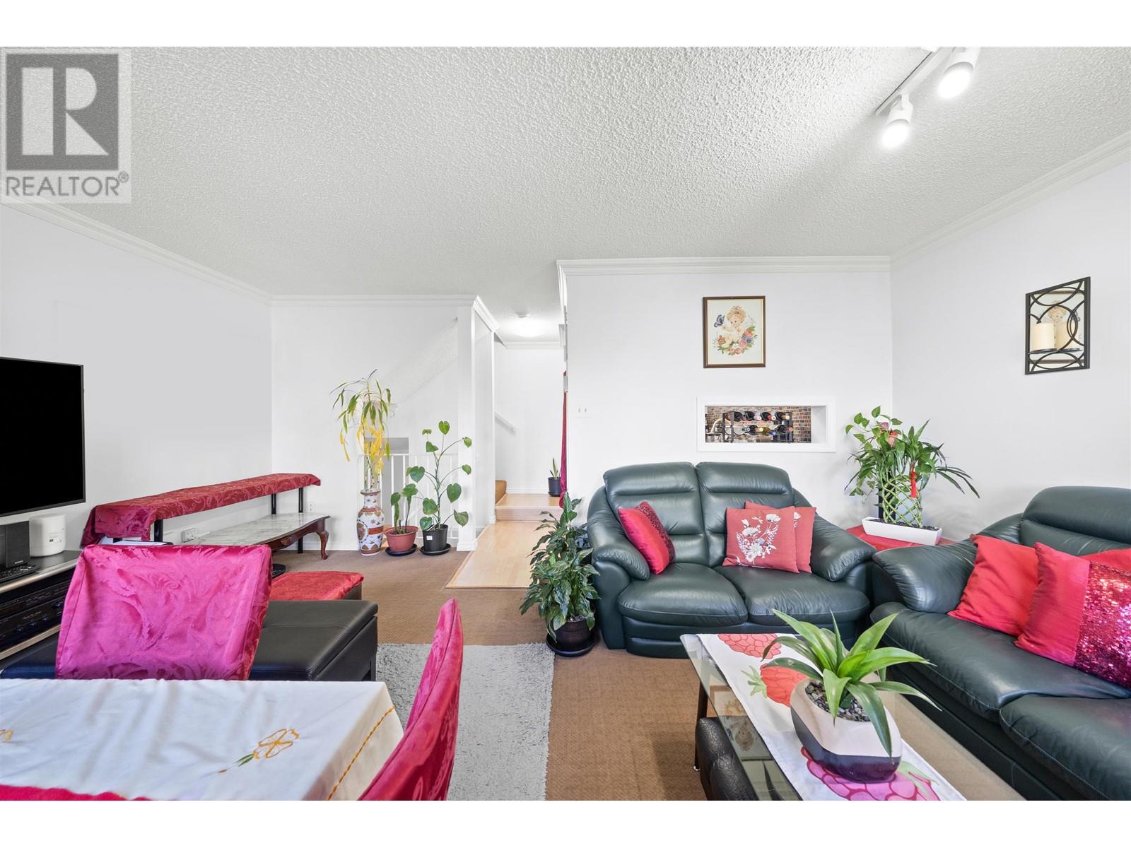 203 8040 COLONIAL DRIVE, Richmond, British Columbia