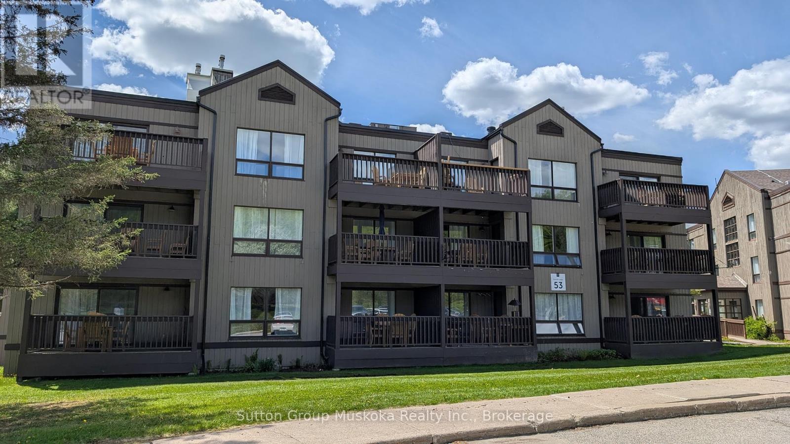 53-303 - 1235 Deerhurst Drive, Huntsville, Ontario  P1H 2E8 - Photo 4 - X12130487