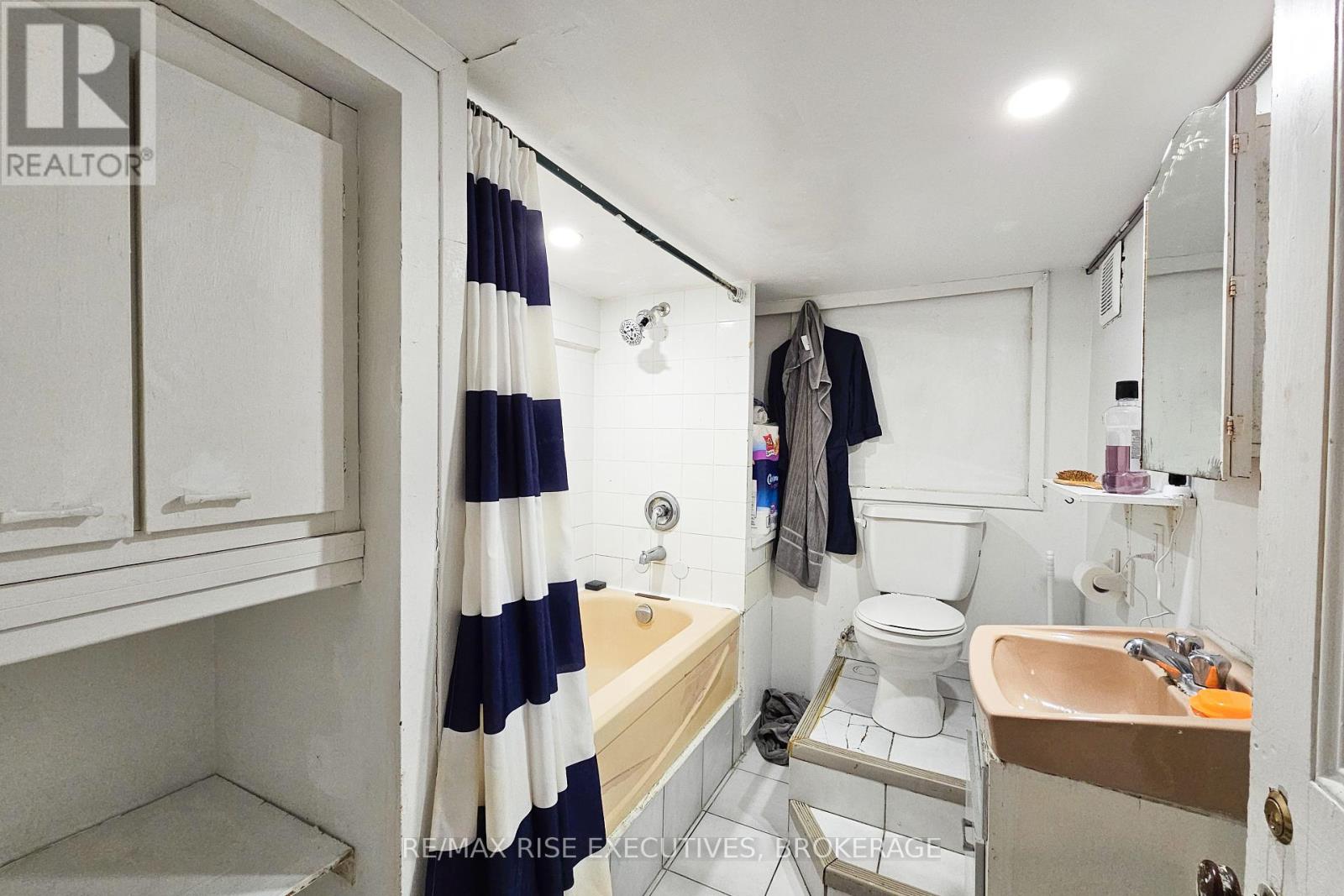 307 Alfred Street, Kingston (Central City East), Ontario  K7L 3S4 - Photo 35 - X12176020