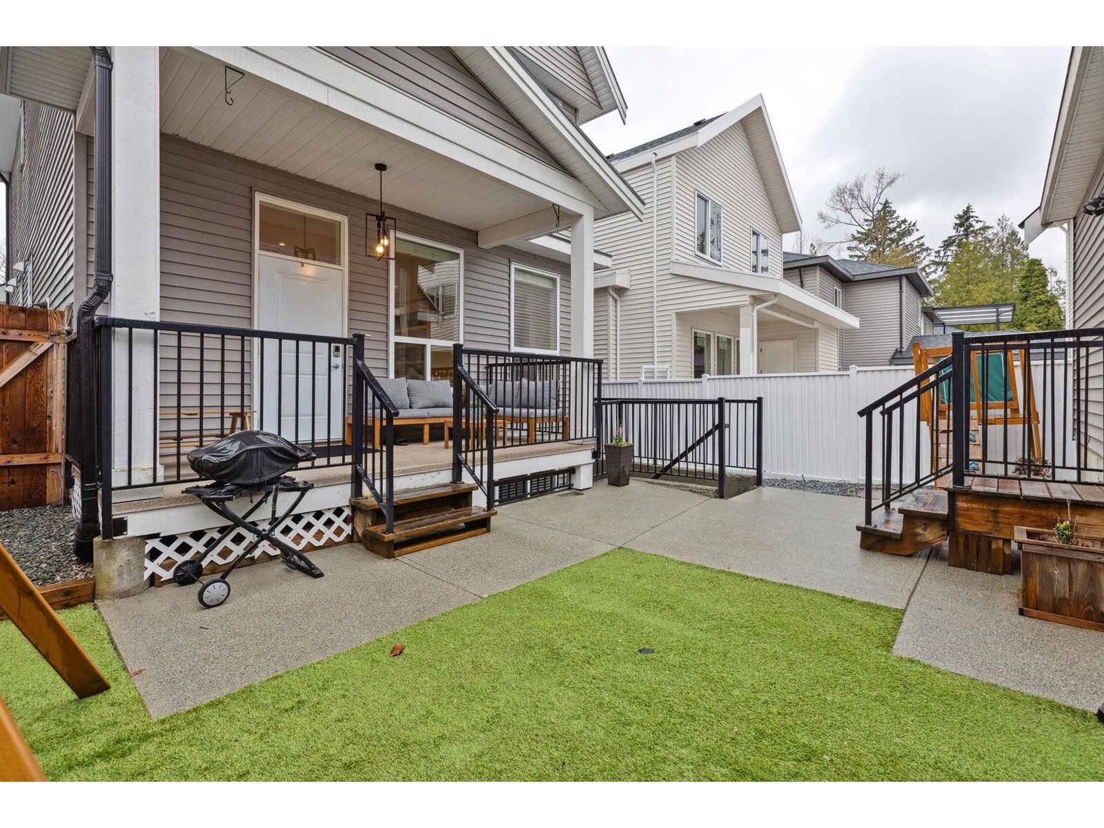 5926 139a Street, Surrey, British Columbia  V3X 0G6 - Photo 34 - R3007629