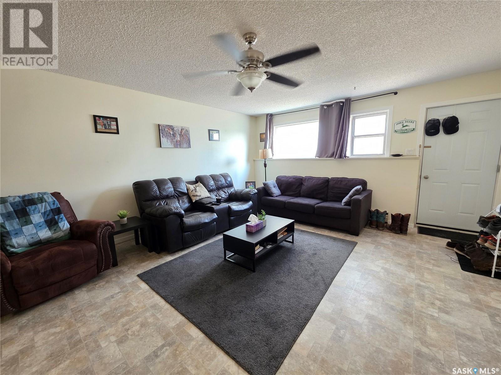 Property at 8 330 13th AVENUE NE image 3