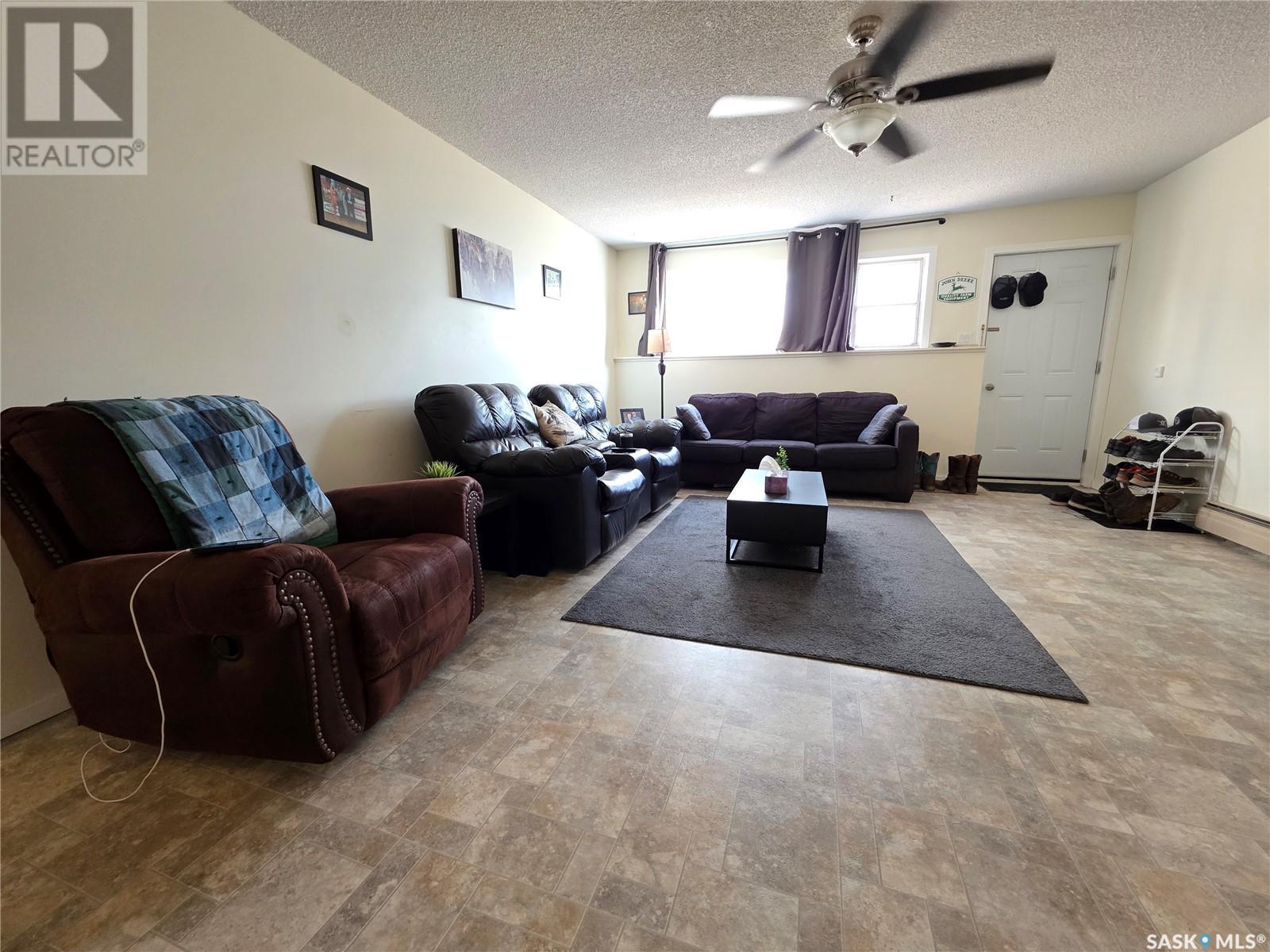 Property at 8 330 13th AVENUE NE image 2