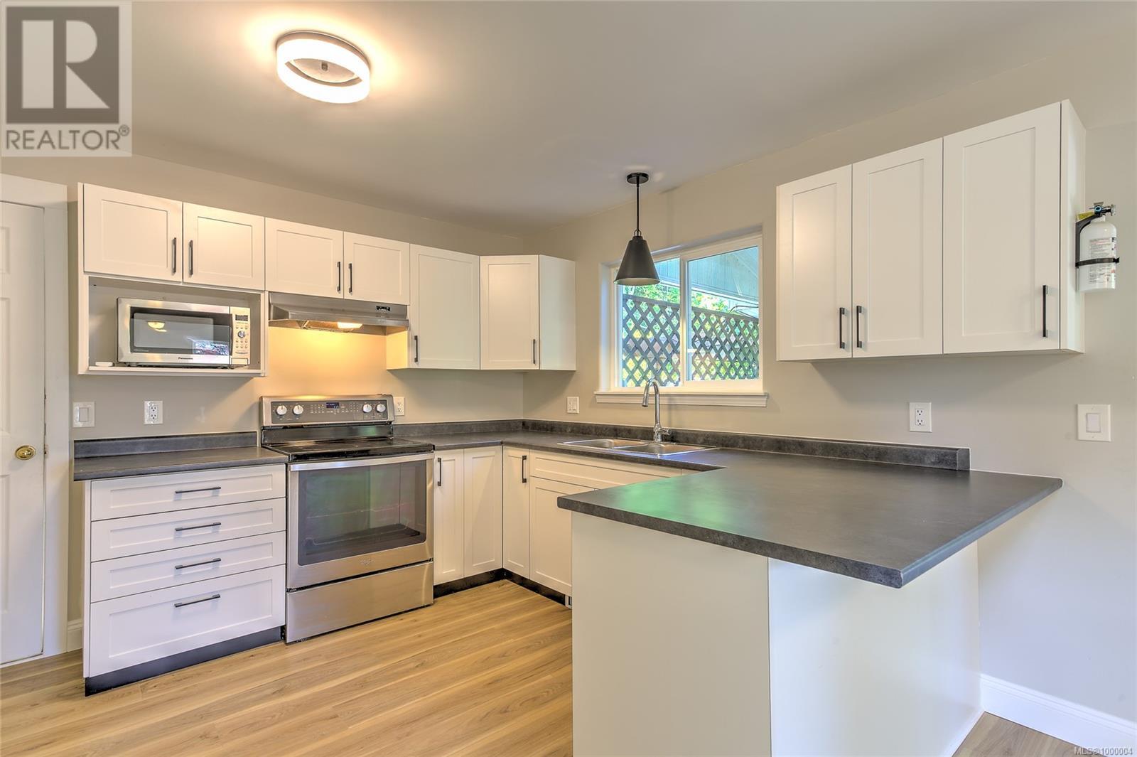 Property at 9825/9827 Chemainus Rd image 2