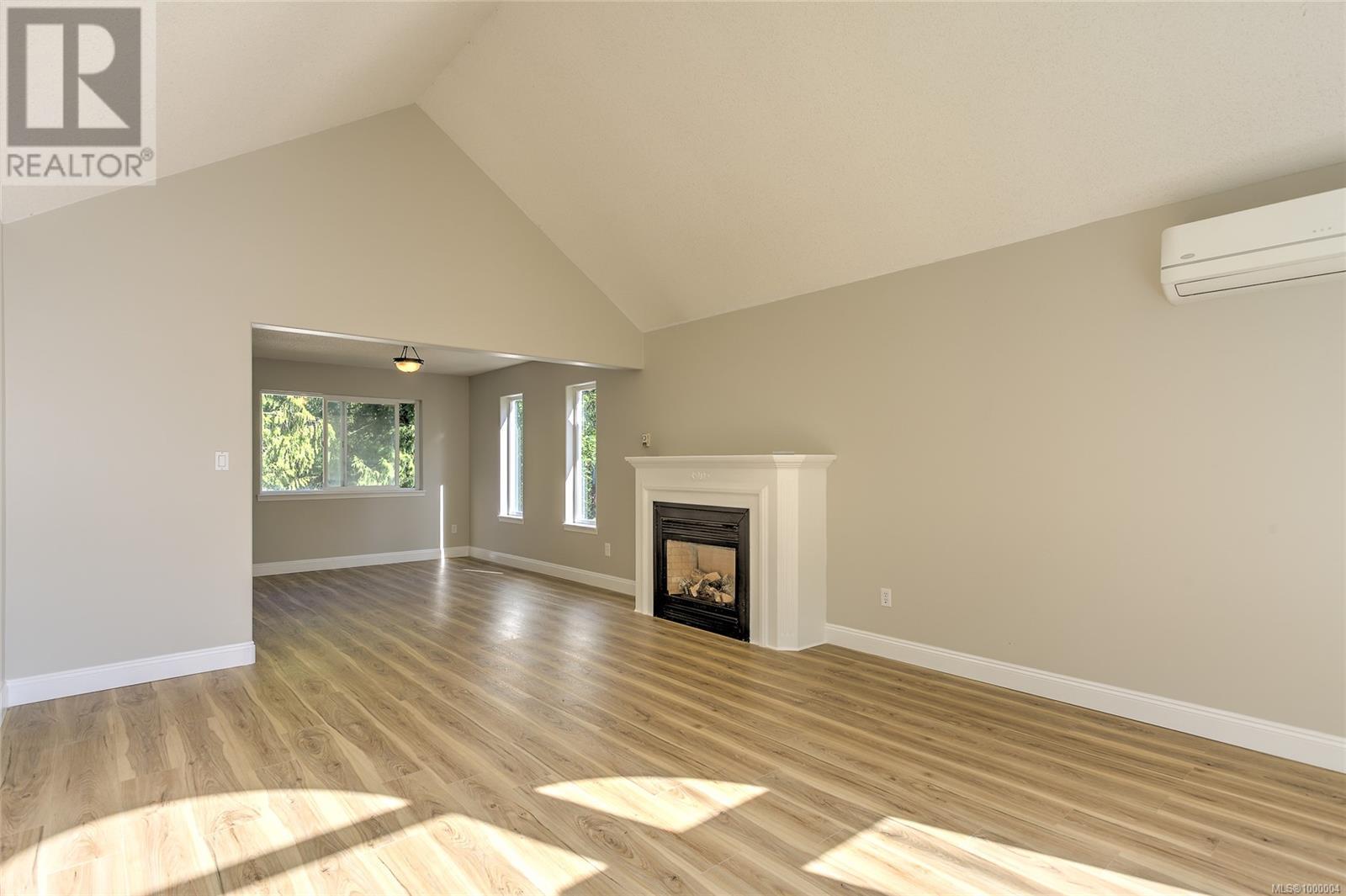 Property at 9825/9827 Chemainus Rd image 3