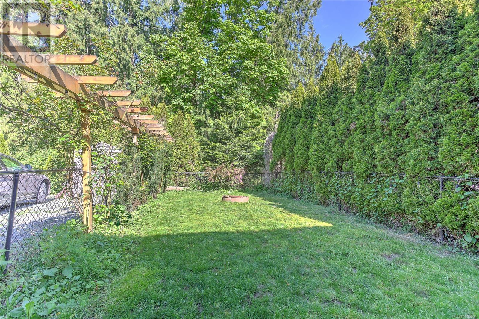Property at 9825/9827 Chemainus Rd image 4