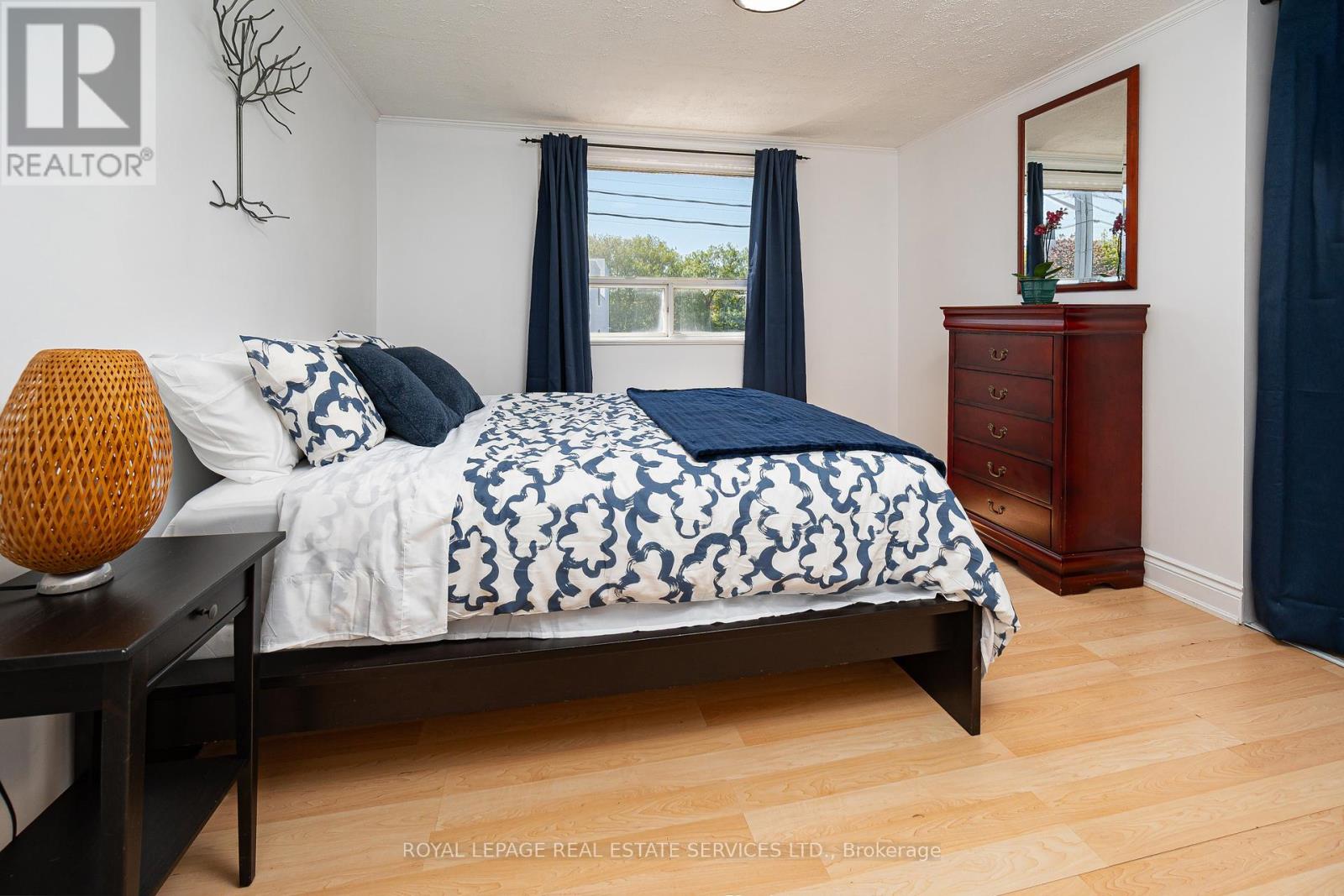 1128 Roselawn Avenue, Toronto (Briar Hill-Belgravia), Ontario  M6B 1C4 - Photo 15 - W12176008