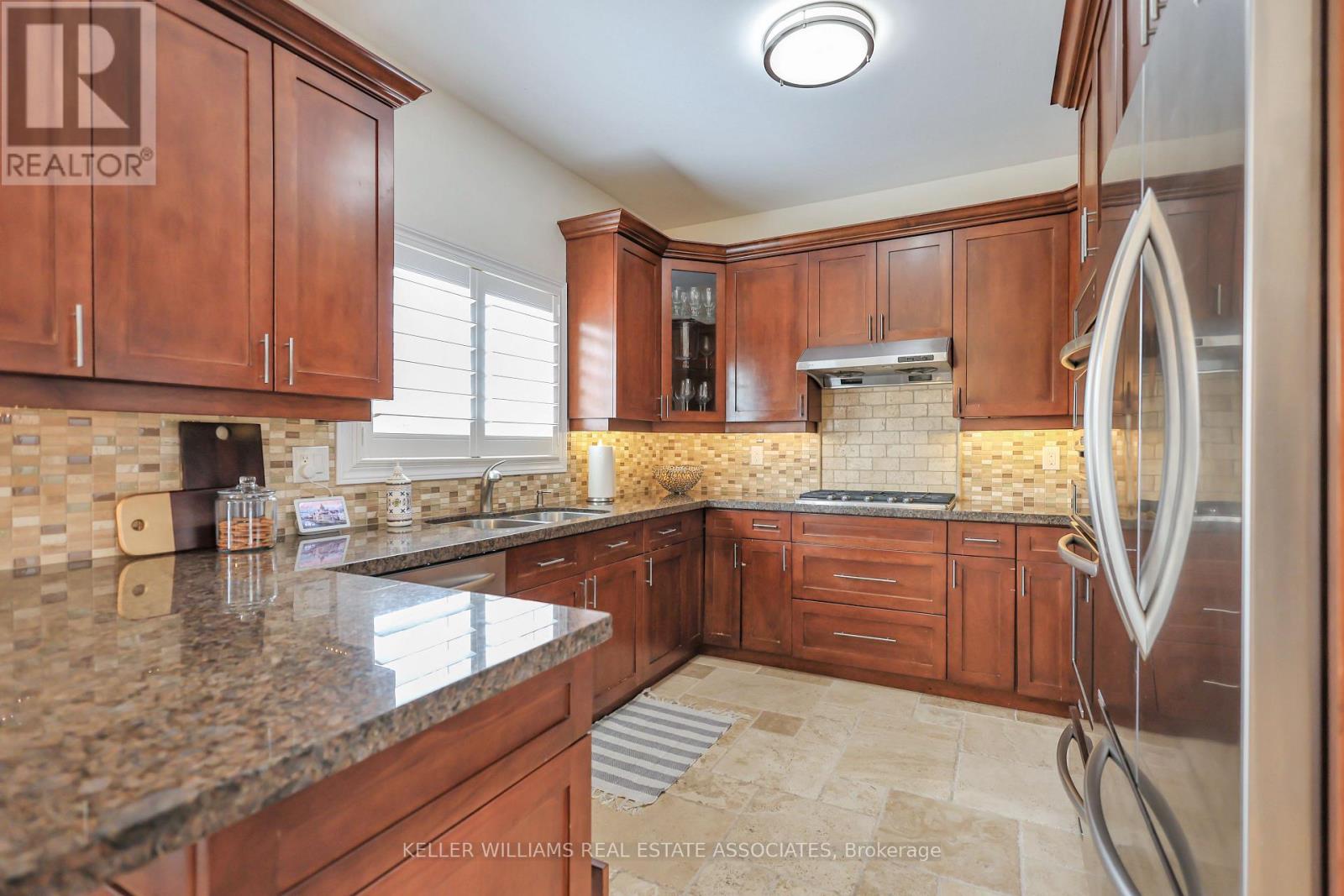 15 Johnson Crescent, Halton Hills, Ontario  L7G 6A4 - Photo 12 - W12176024