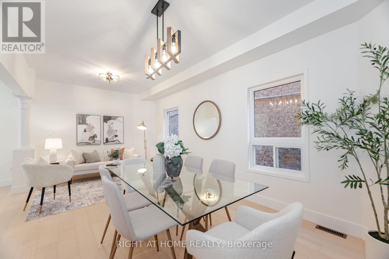 514 Huntington Ridge Drive, Mississauga, Ontario  L5R 2X7 - Photo 7 - W12176036