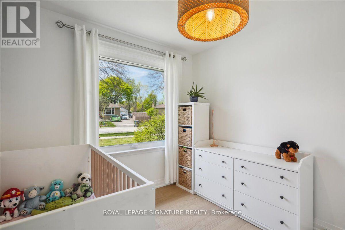 1254 Epton Crescent, Mississauga, Ontario  L5J 1R8 - Photo 16 - W12176037