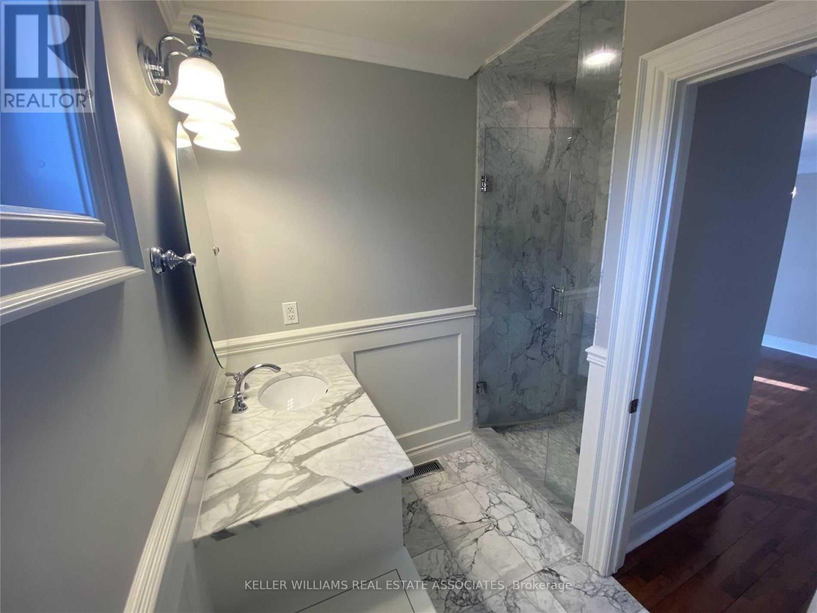 201 Sewell Drive, Oakville (Cp College Park), Ontario  L6H 1E3 - Photo 14 - W12176076