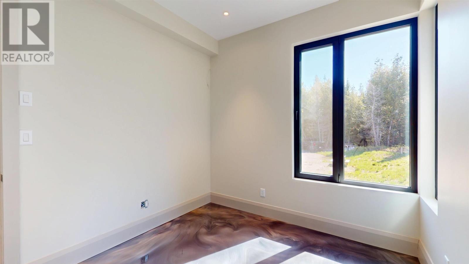 937 Sunnyside Beach Rd, Sault Ste. Marie, Ontario  P6A 6K4 - Photo 26 - SM251277