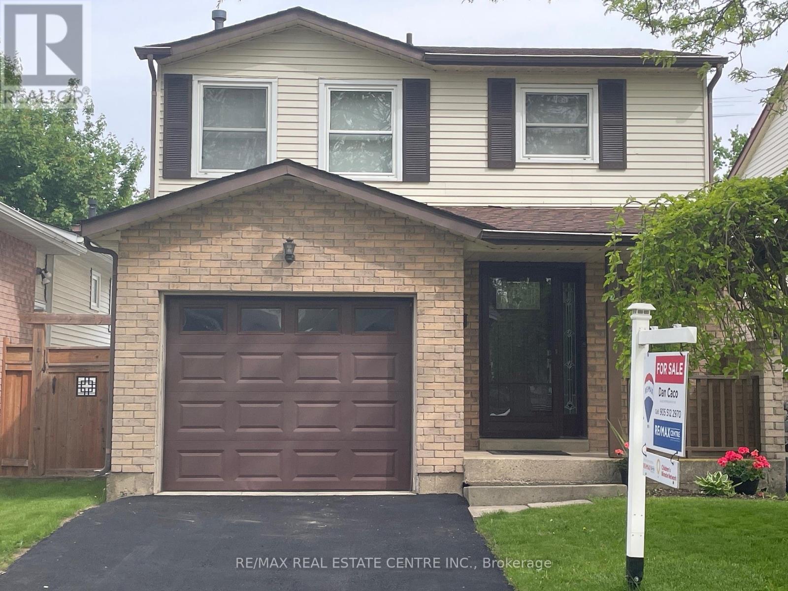 56 MUSCOT DRIVE, Hamilton, Ontario