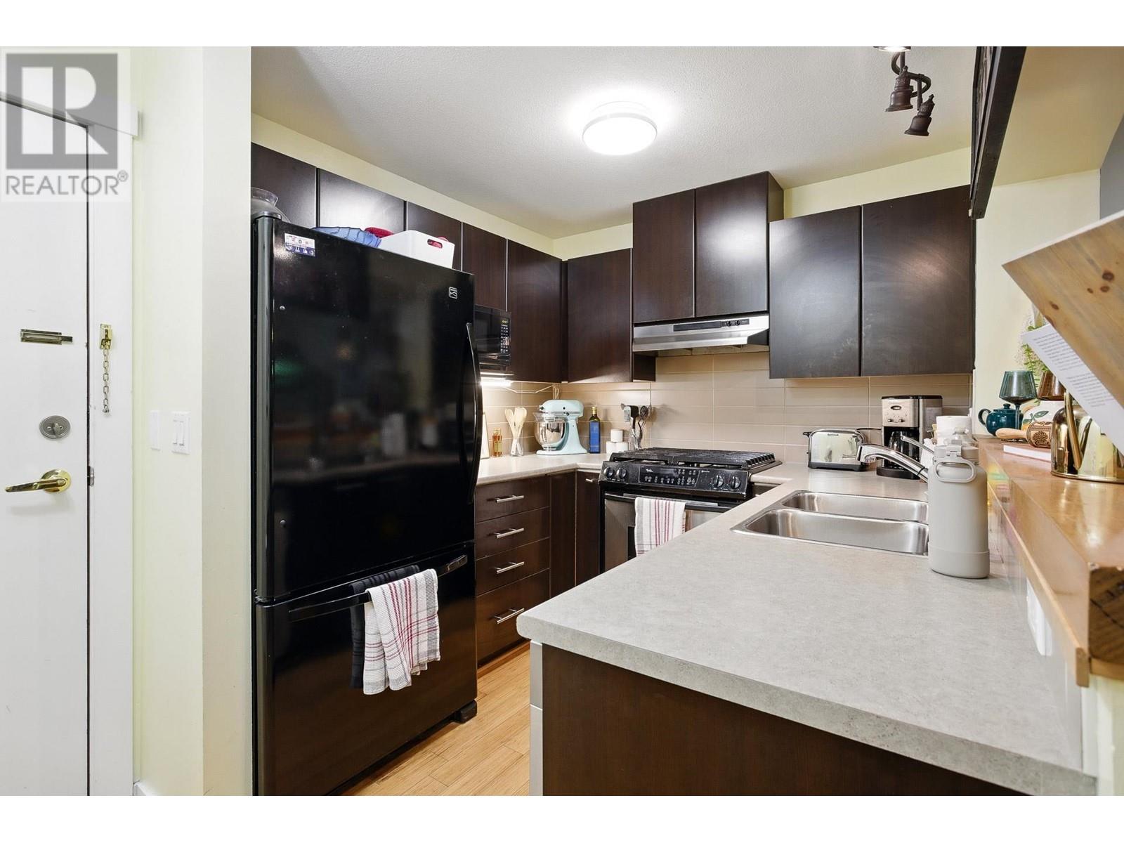 107 9329 University Crescent, Burnaby, British Columbia  V5A 4Y4 - Photo 5 - R3006336