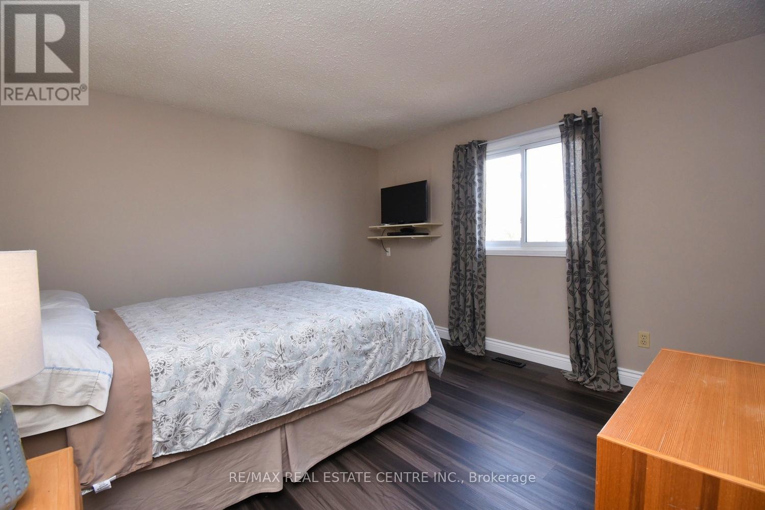 56 Muscot Drive, Hamilton, Ontario  L8J 2B3 - Photo 22 - X12021620