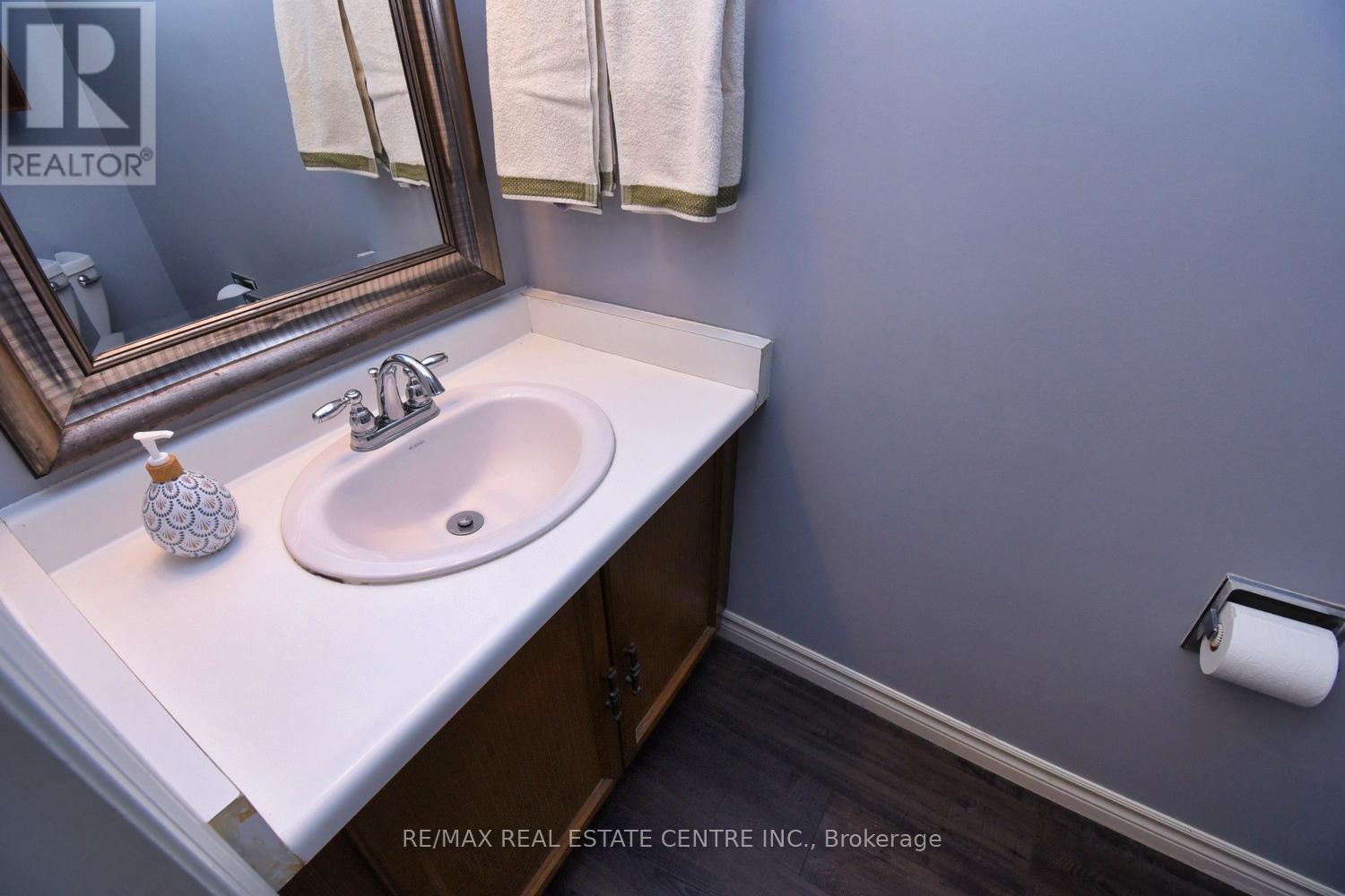 56 Muscot Drive, Hamilton, Ontario  L8J 2B3 - Photo 16 - X12021620