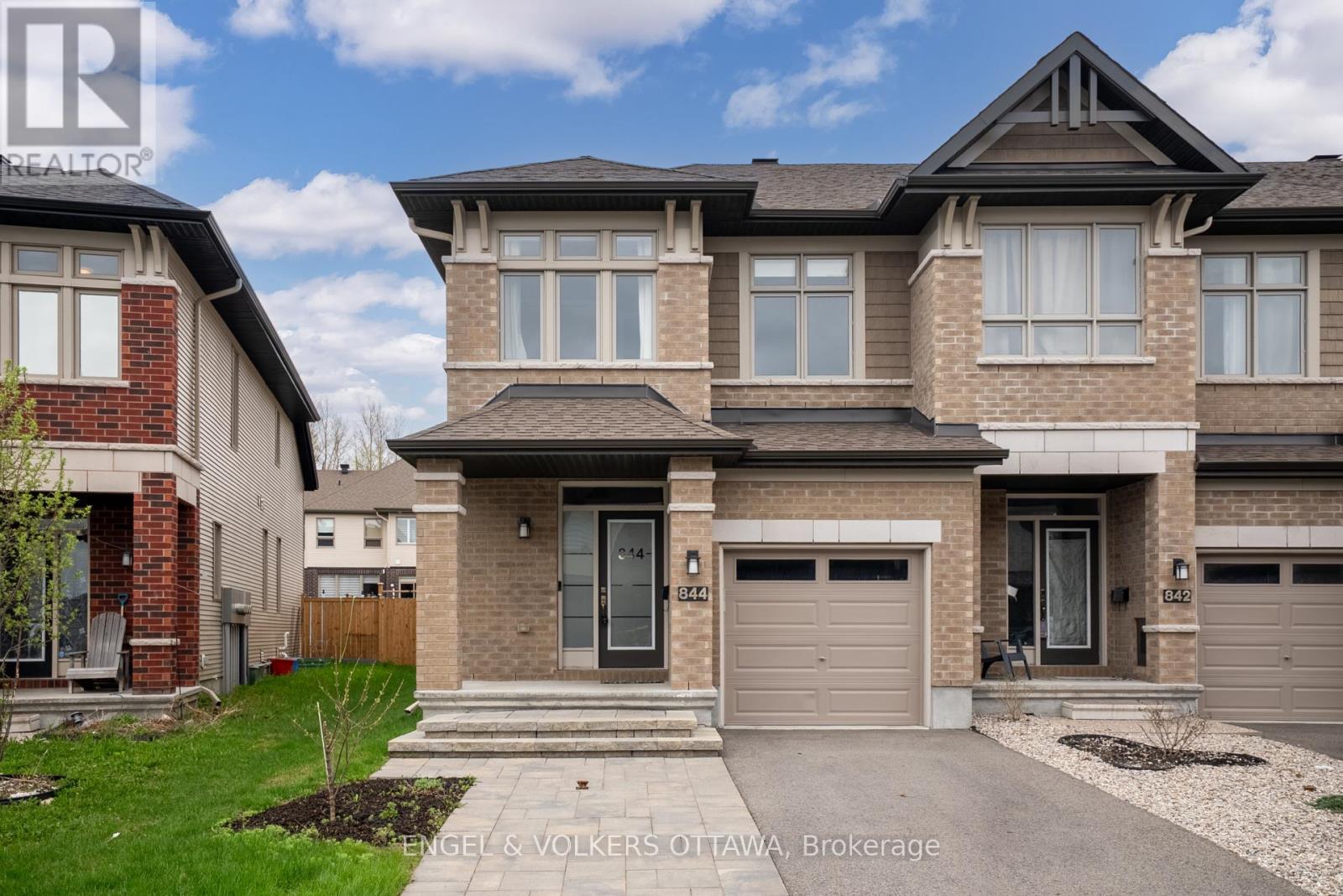 844 QUARTET AVENUE, Ottawa, Ontario