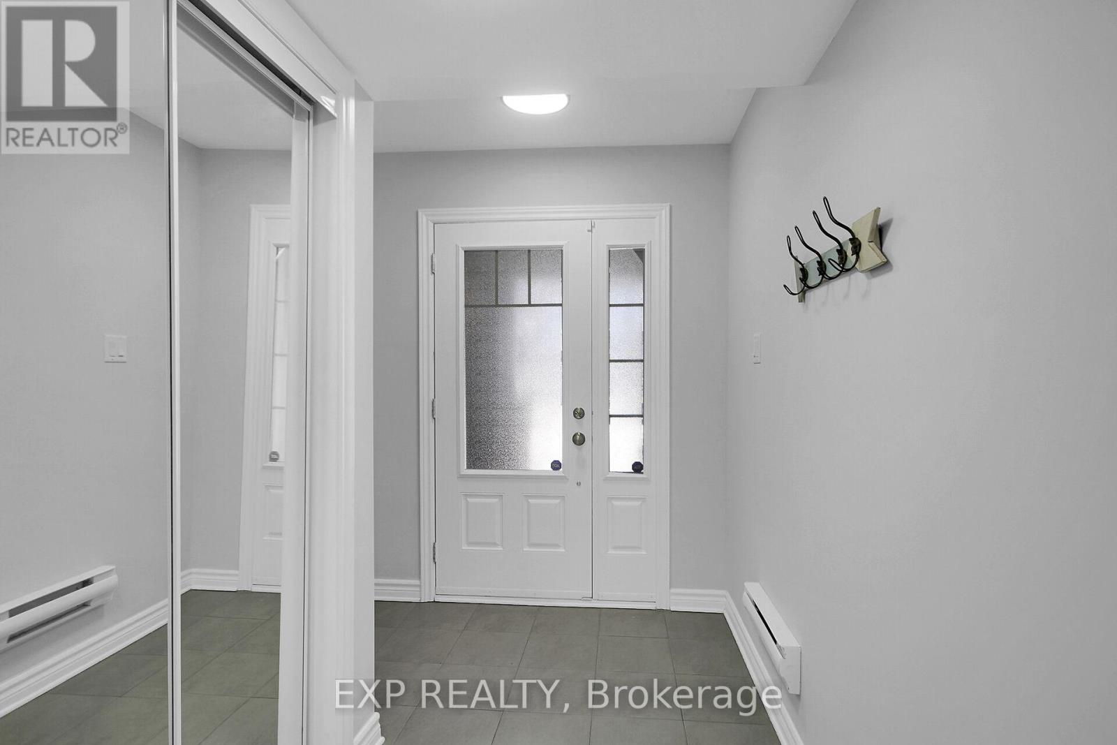113 Gelderland Private, Ottawa, Ontario  K2V 0H8 - Photo 3 - X12176118