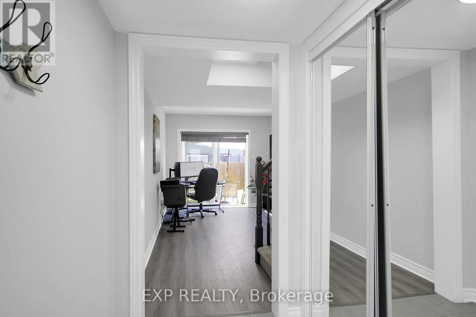 113 Gelderland Private, Ottawa, Ontario  K2V 0H8 - Photo 5 - X12176118