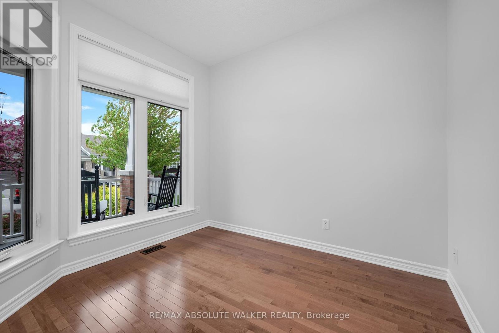 214 Voie De Brouage Way, Ottawa, Ontario  K4A 0Y5 - Photo 4 - X12176163