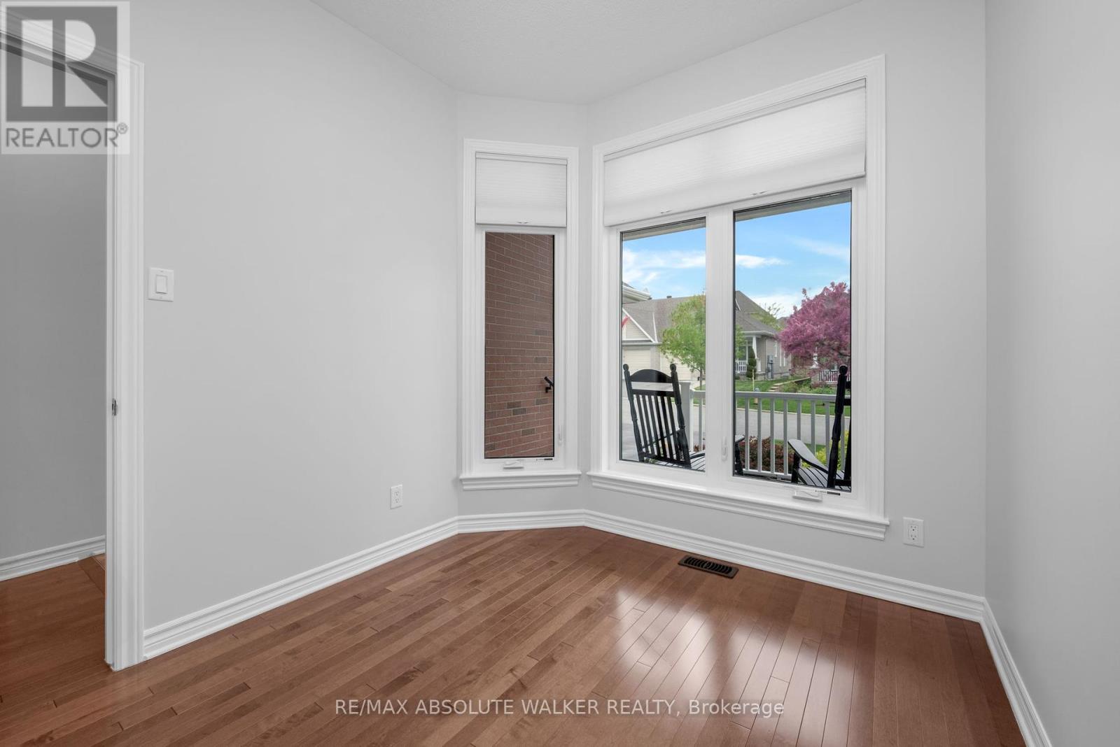 214 Voie De Brouage Way, Ottawa, Ontario  K4A 0Y5 - Photo 5 - X12176163