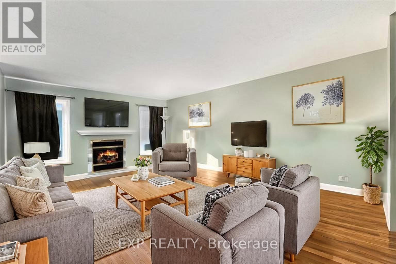 7 Marabrooke Street, Ottawa, Ontario  K2G 7A1 - Photo 6 - X12176189