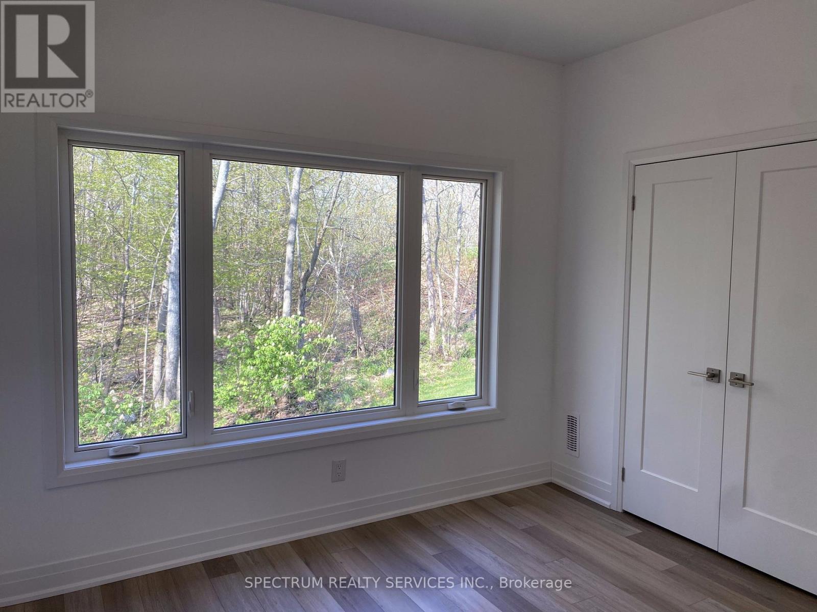 6 Marina Village Drive, Georgian Bay, Ontario  L0K 1S0 - Photo 16 - X12175973