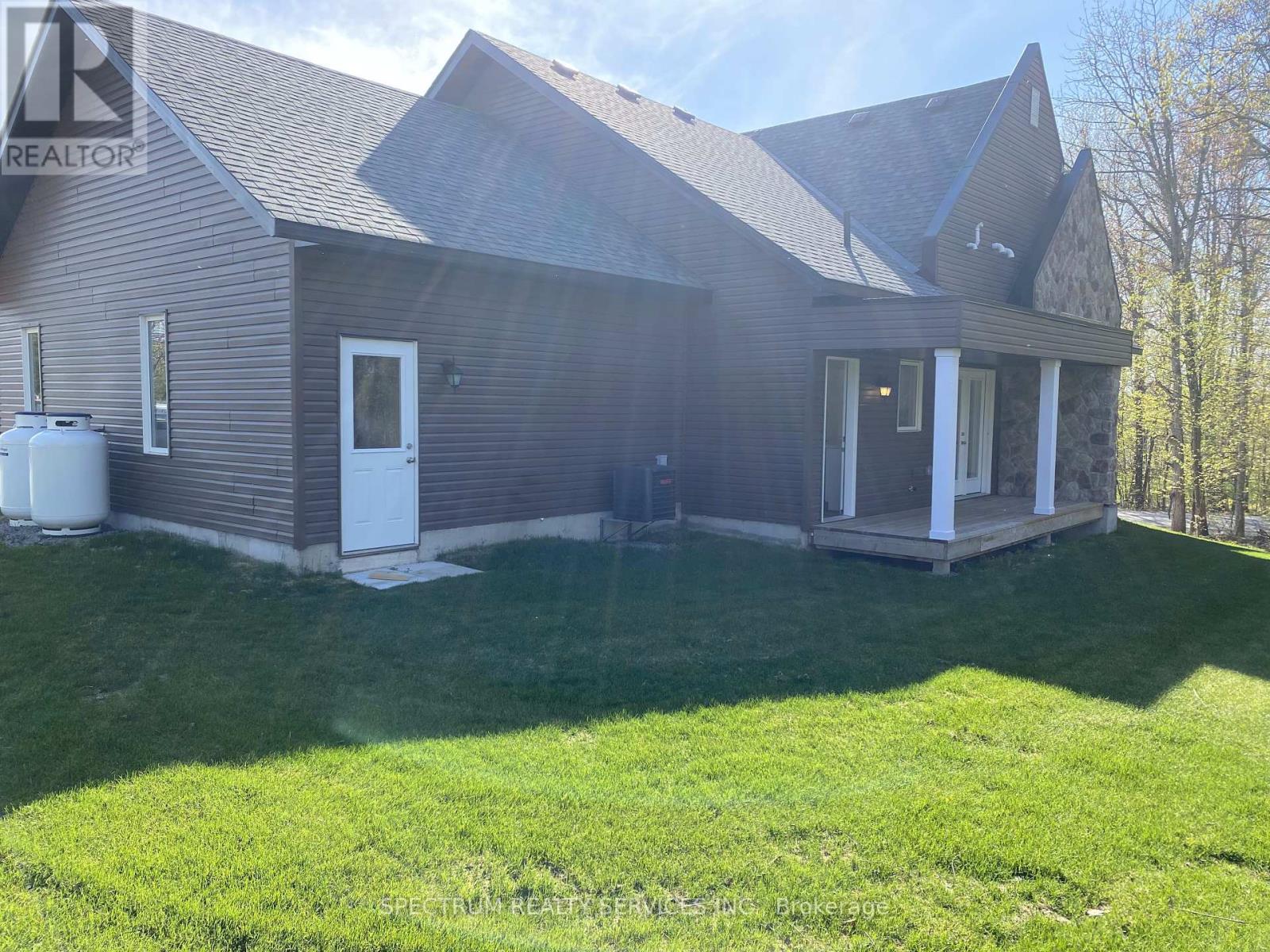6 Marina Village Drive, Georgian Bay, Ontario  L0K 1S0 - Photo 3 - X12175973