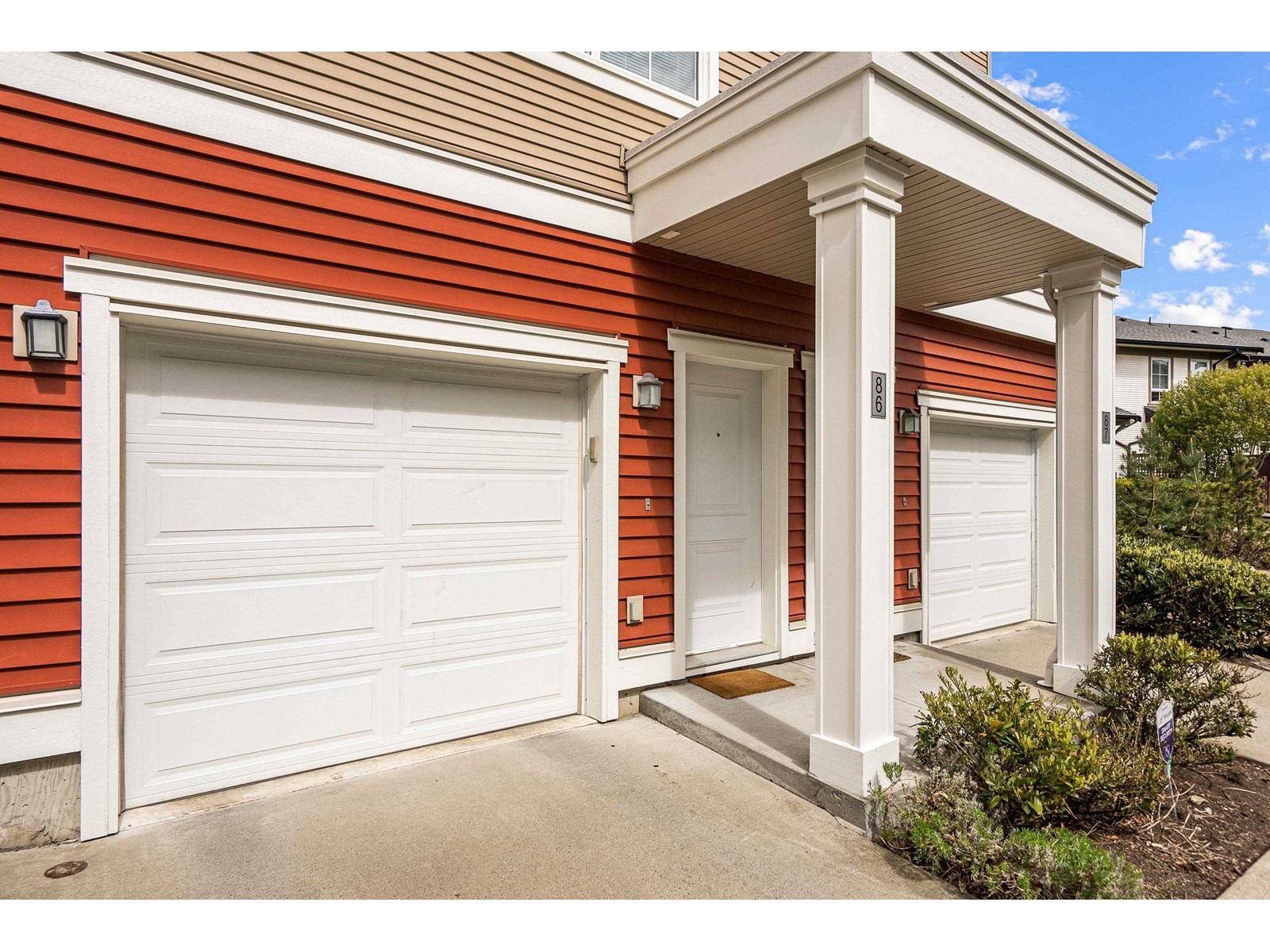 Property at 86 19505 68A AVENUE image 2