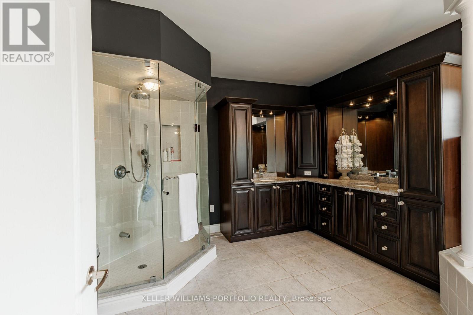 26 Louvain Drive, Brampton, Ontario  L6P 1W6 - Photo 22 - W12172356