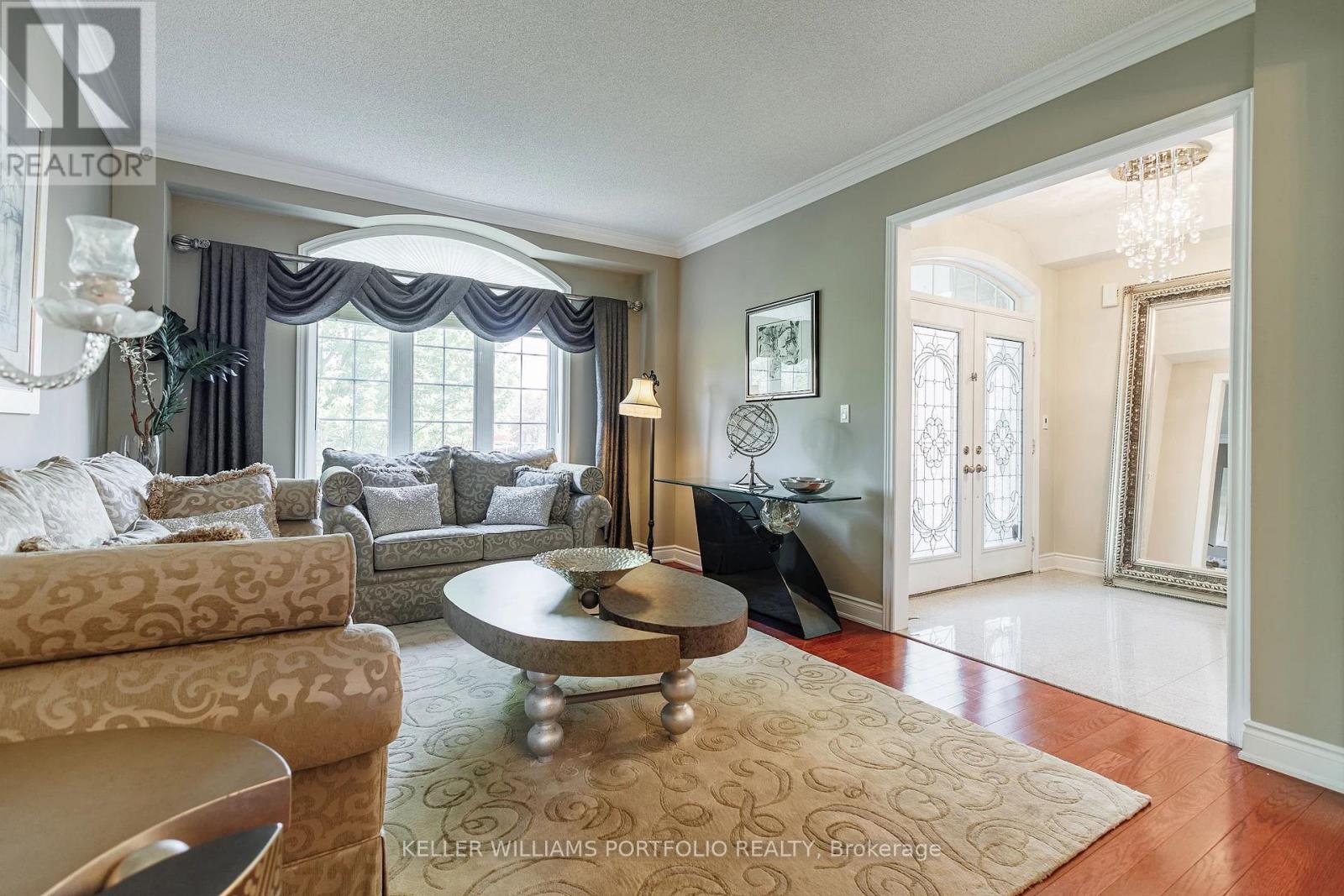 26 Louvain Drive, Brampton, Ontario  L6P 1W6 - Photo 8 - W12172356