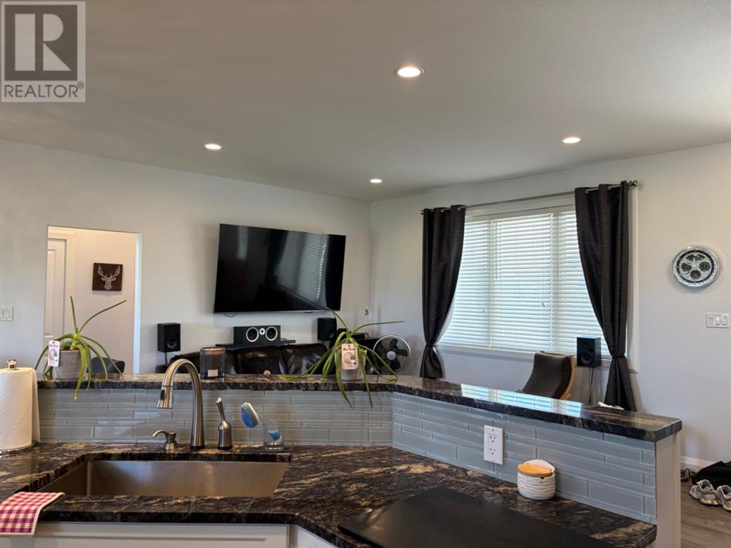 73 Copperleaf Bay, Magrath, Alberta  T0K 1J0 - Photo 10 - A2224819