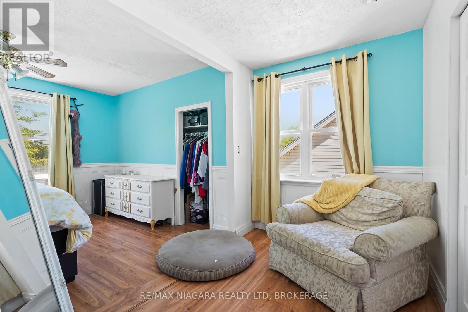 39 Seymour Avenue, St. Catharines, Ontario  L2P 1A5 - Photo 12 - X12176186