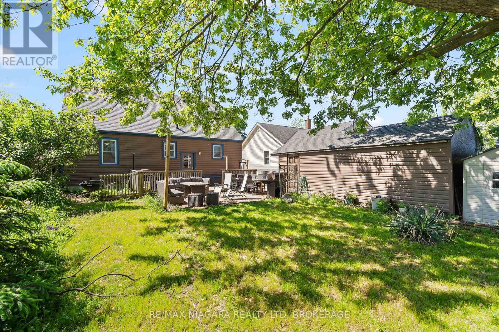 39 Seymour Avenue, St. Catharines, Ontario  L2P 1A5 - Photo 25 - X12176186