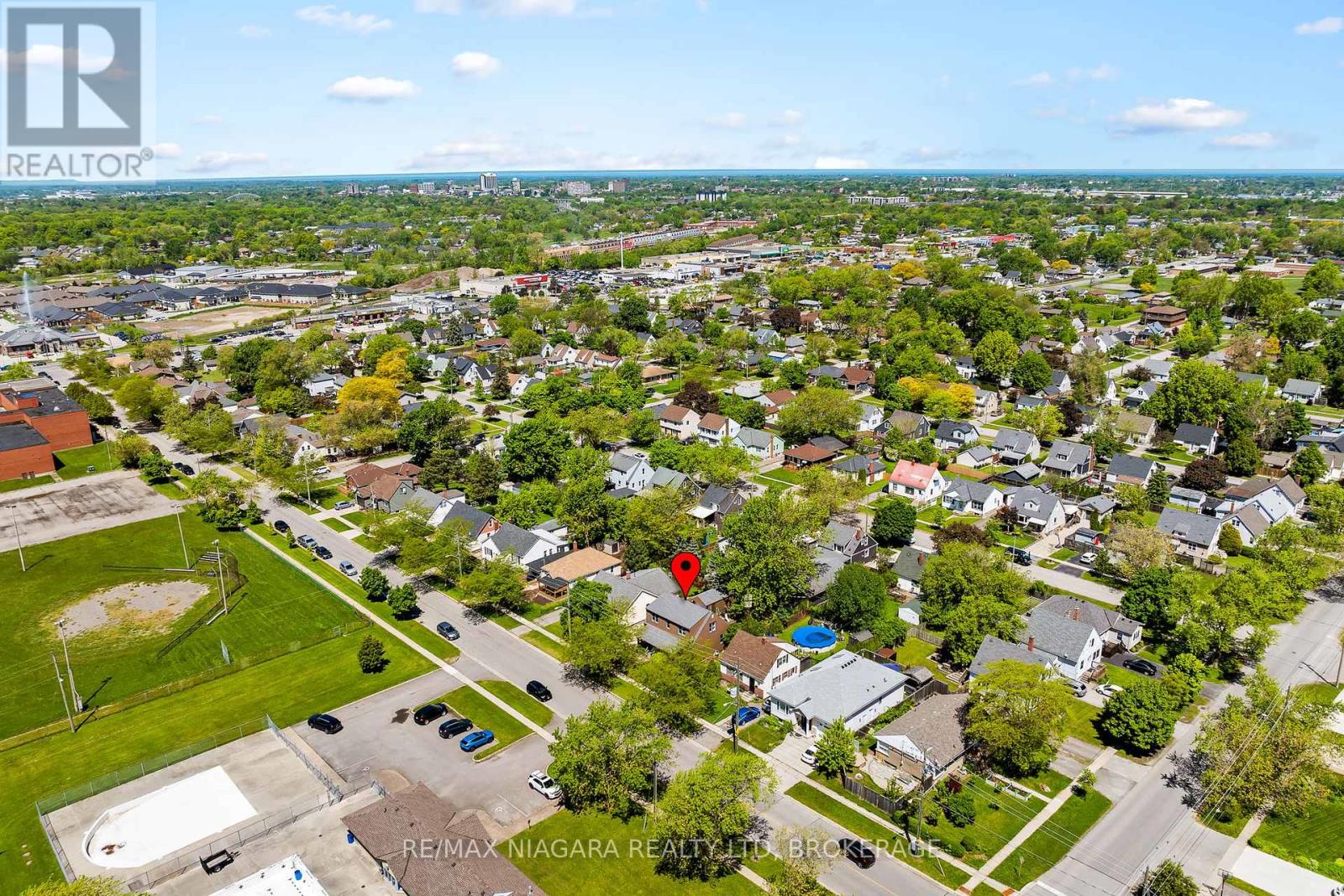 39 Seymour Avenue, St. Catharines, Ontario  L2P 1A5 - Photo 33 - X12176186