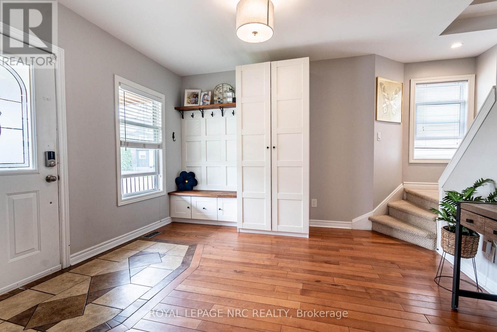 13 Violet Street, St. Catharines, Ontario  L2S 2X1 - Photo 3 - X12176233